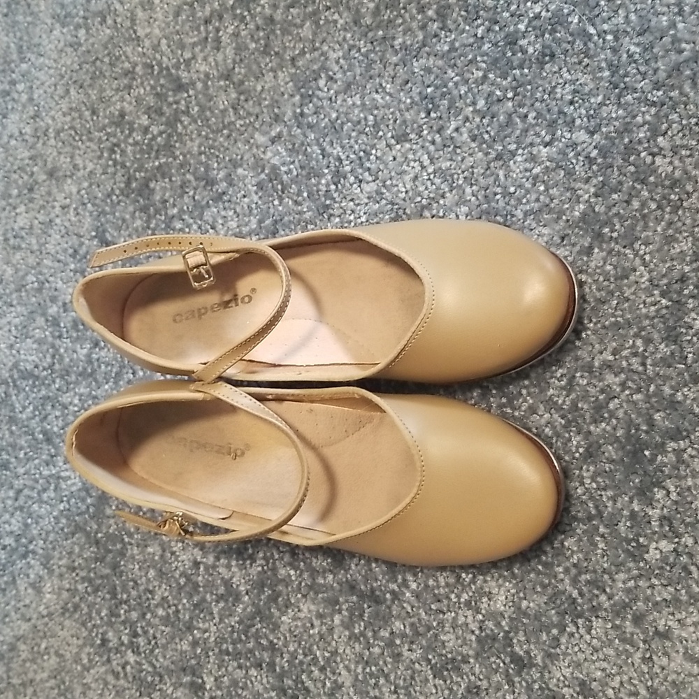 Capezio Heeled Tap shoe (size 8)